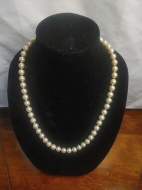 Classic Signed Majorica Cream 7mm Hand Knotted Pearl Strand 12" Necklace